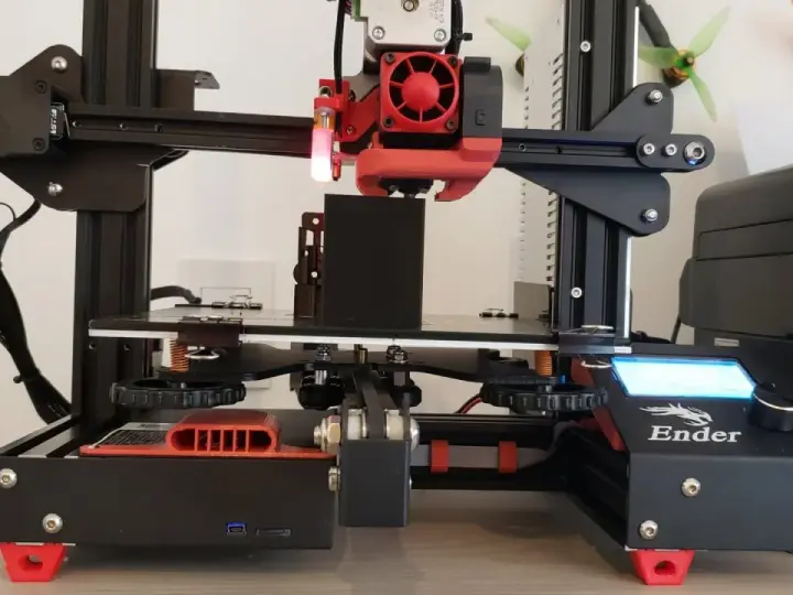 Drukarka 3D Ender z aktualnym ender 3 firmware, gotowa do druku.
